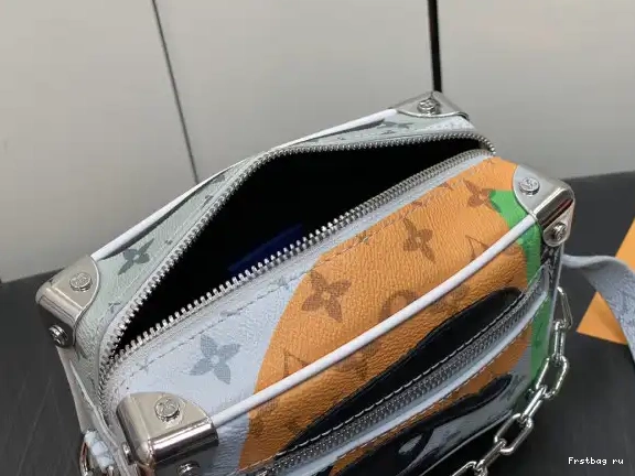 Frstbag ru VUITTON MINI TRUNK LOUIS SOFT 0702